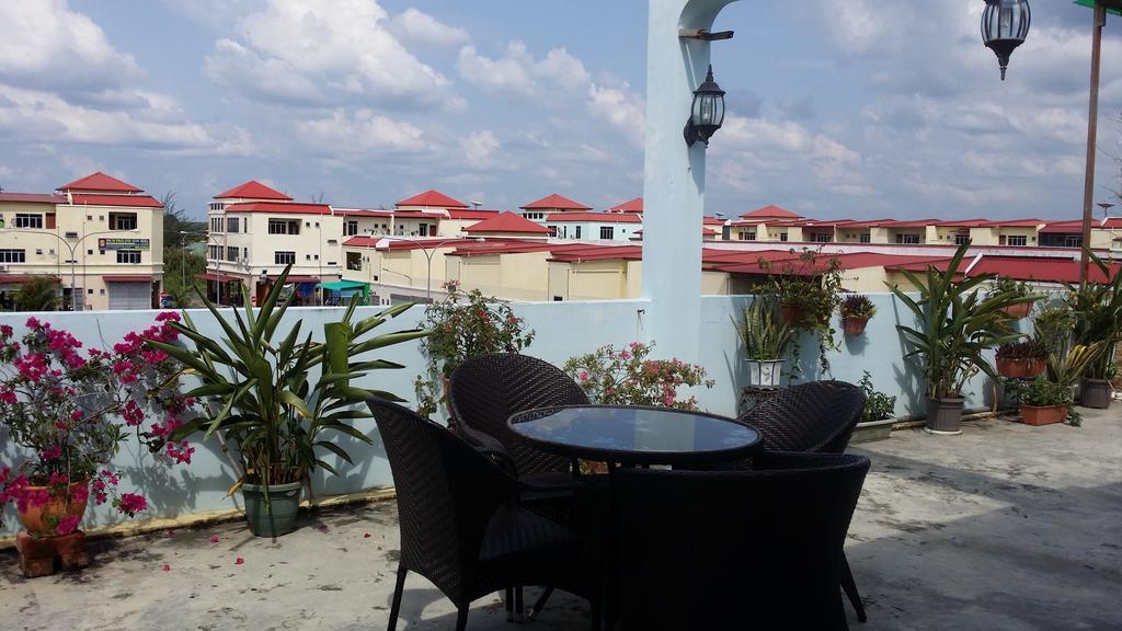 Blueberry Inn Miri Exterior photo
