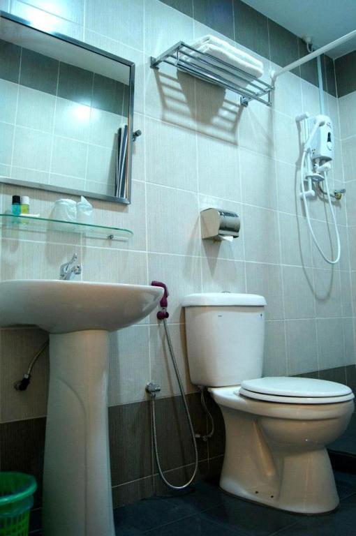 Blueberry Inn Miri Room photo